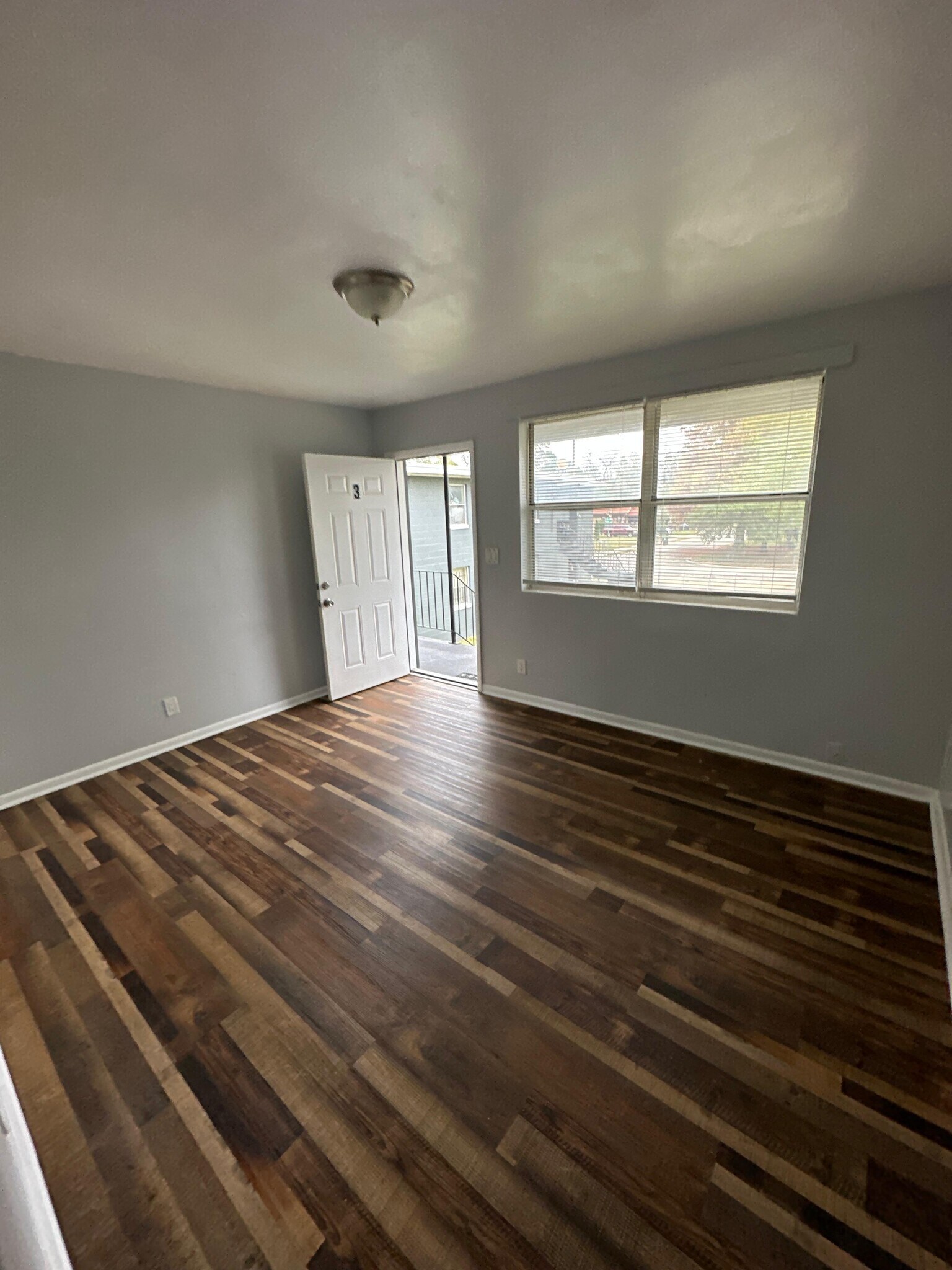 Building Photo - 2026 Palafox St