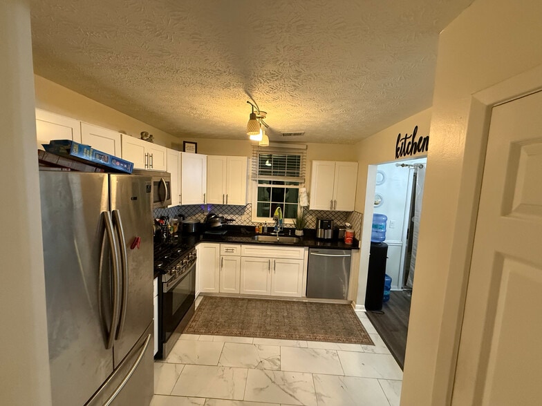 Building Photo - 4028 Hancock Cir