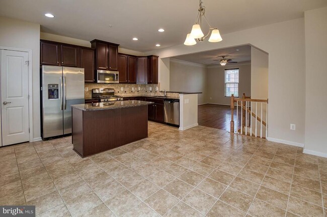 Building Photo - 2704 Egret Way