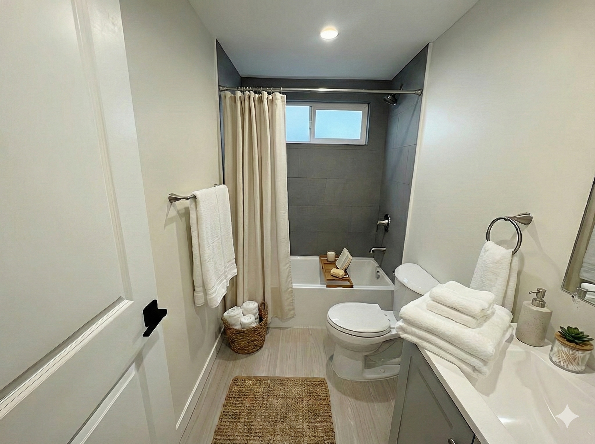 Building Photo - 1302 Amethyst St