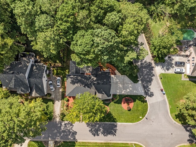 Building Photo - 951 Forest Lakes Cir