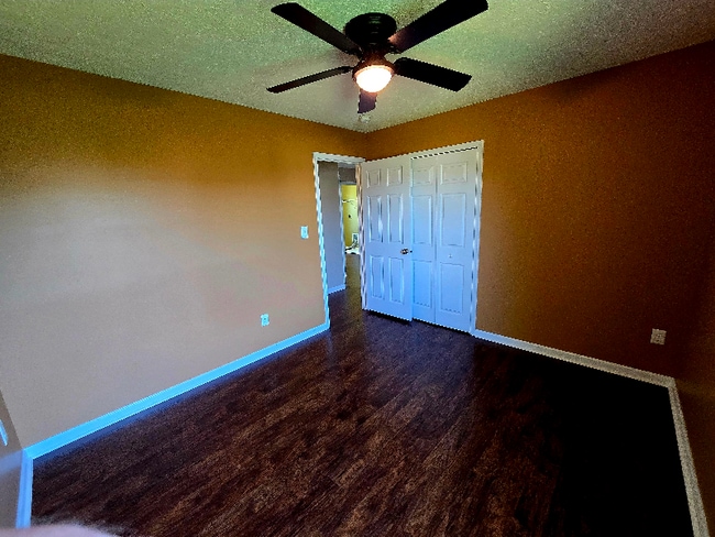 Building Photo - 625 Cleary Dr