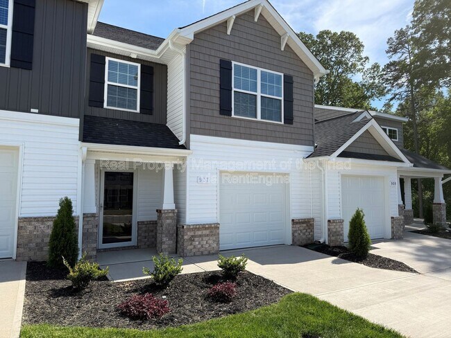 Building Photo - 907 Elderberry Wy