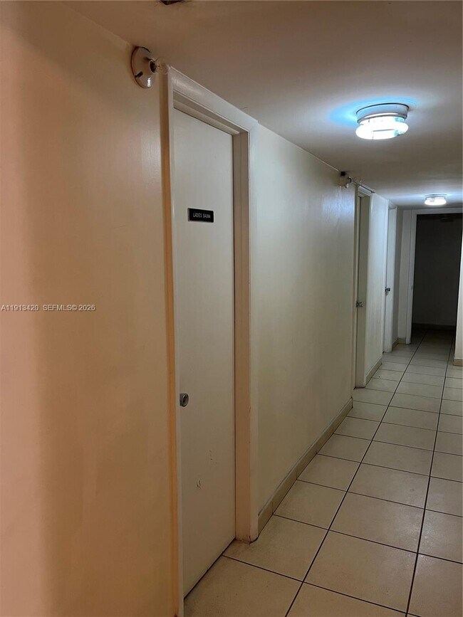 Building Photo - 8233 Harding Ave