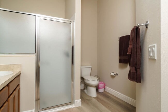 Building Photo - M304 Vidalia (VCSE-18/10)