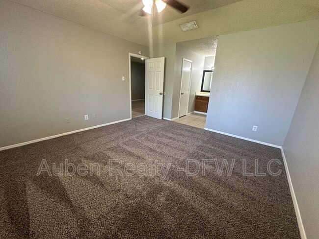 Building Photo - 1021 Vera Ct