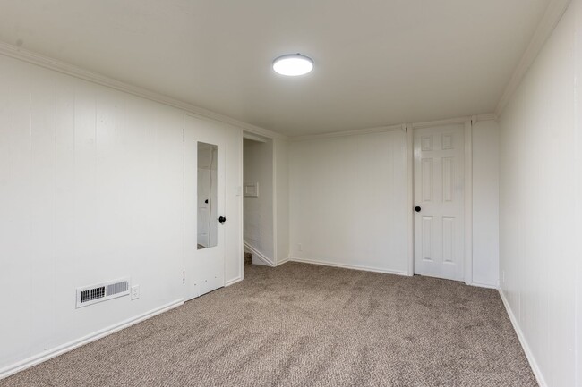 Building Photo - 4 Bedroom Rent to Own Home Available!