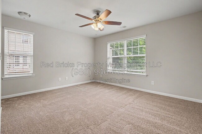 Building Photo - 10448 Benfield Rd