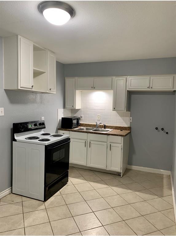 Building Photo - 7523 Lockwood Dr