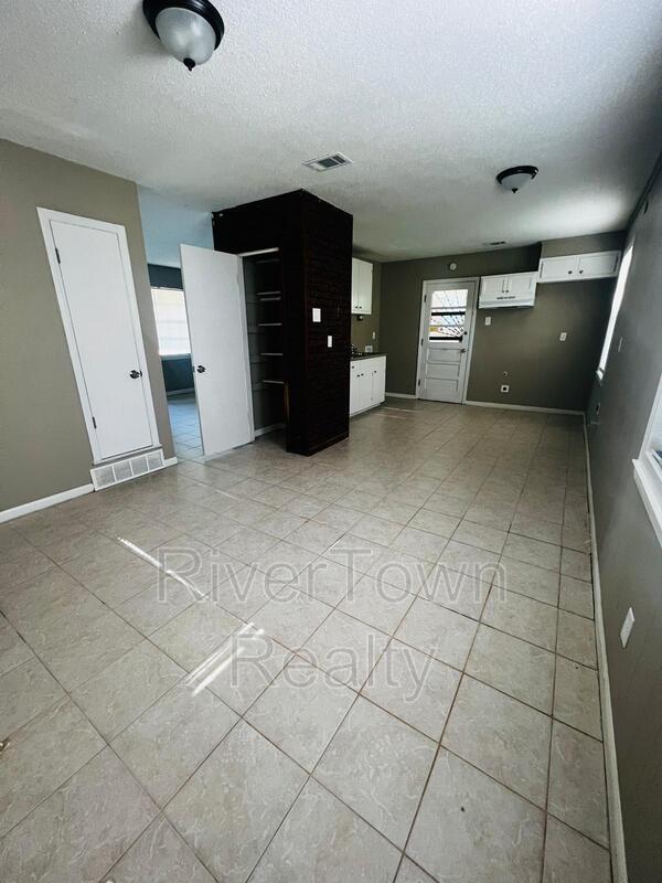 Building Photo - 4180 Kerwin Dr