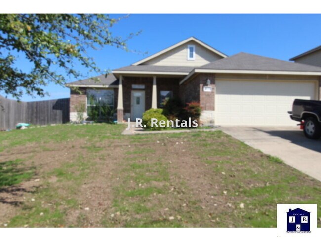 Primary Photo - 207 Crowfoot Dr