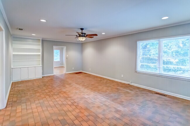 Building Photo - 3720 Pelzer Ave