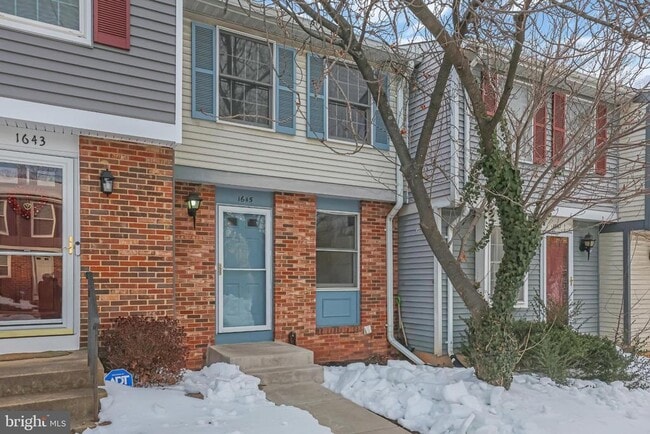 Building Photo - 1645 10th St S