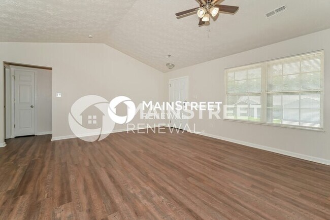 Building Photo - 3 Bedroom Pet-Friendly Home in KNOXVILLE, ...