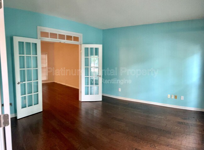 Building Photo - 335 Aolian Ct