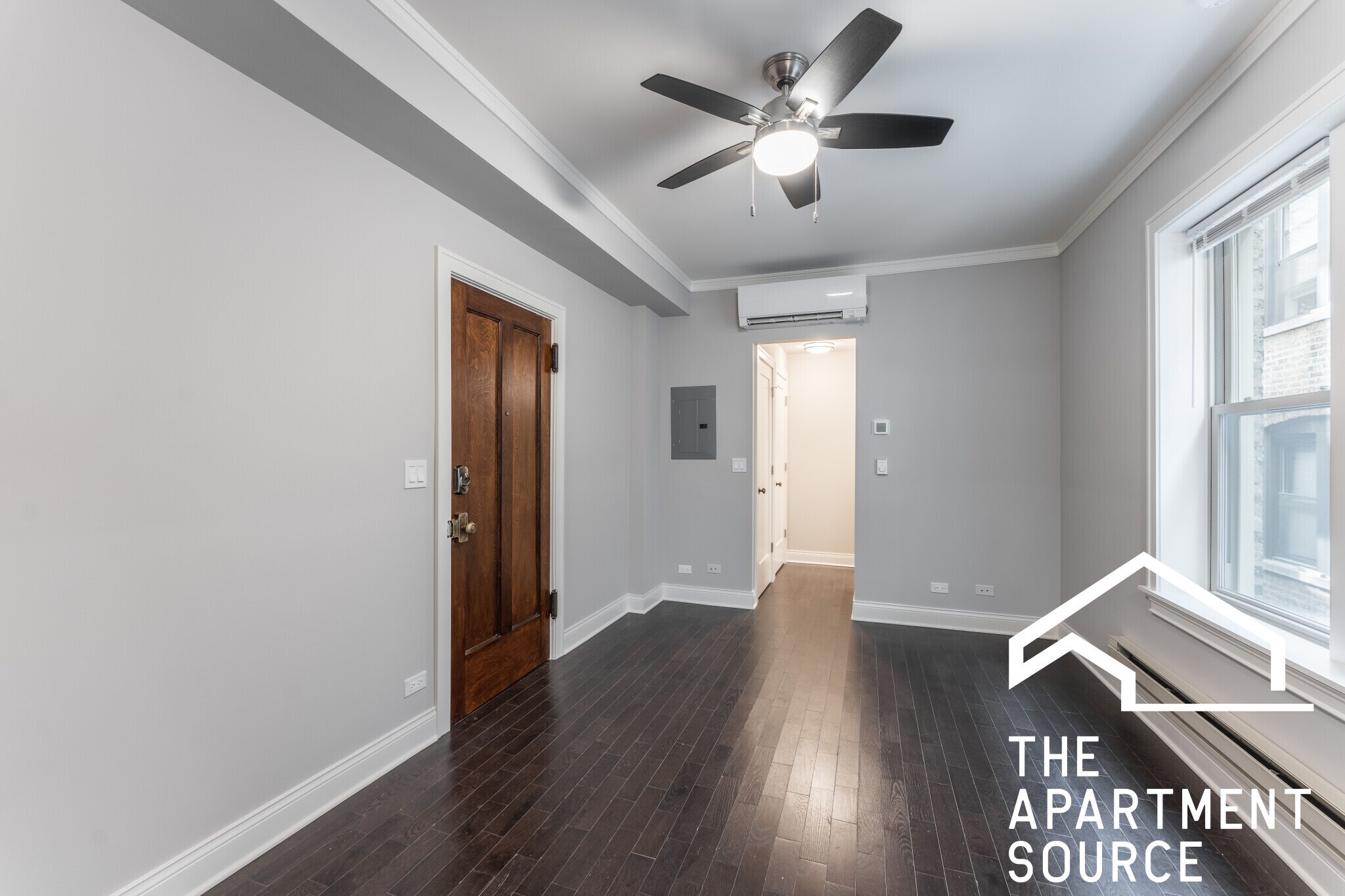 Building Photo - 630 W Wrightwood Ave