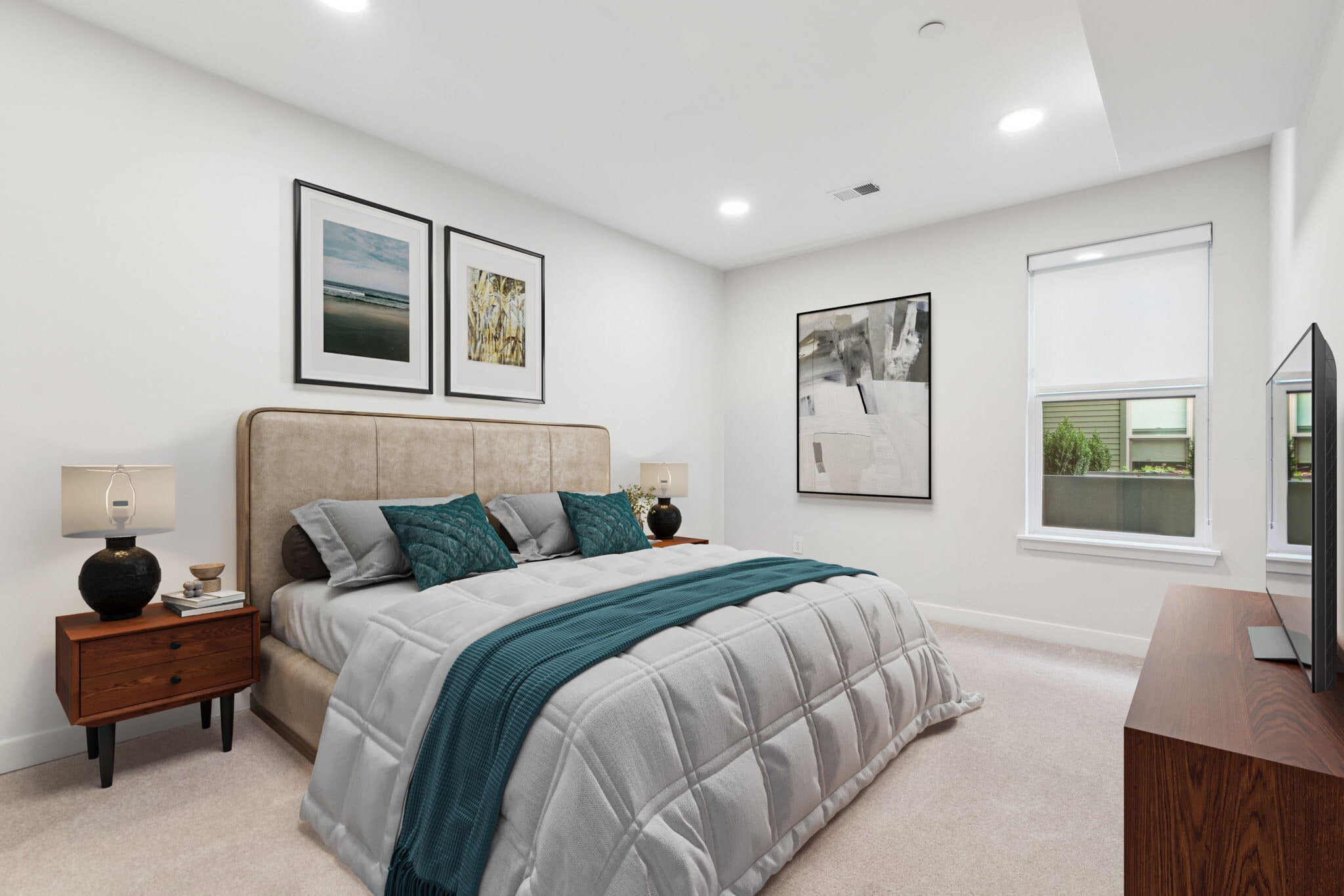 Building Photo - The Elm