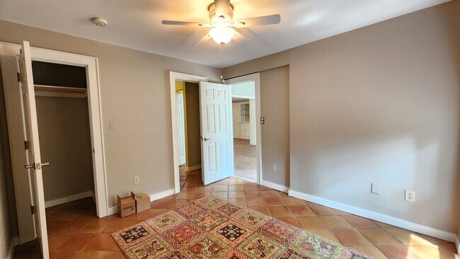 Building Photo - Rare Opportunity In Belle Haven Neighborhood - Yard Work Included in Rent