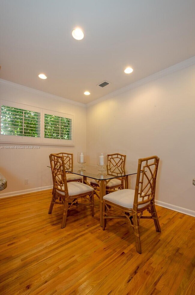 Building Photo - Altara Avenue, Coral Gables, FL 33146 - 3 ...