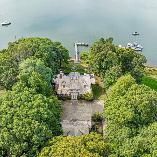 Building Photo - 66 Ram Island Dr