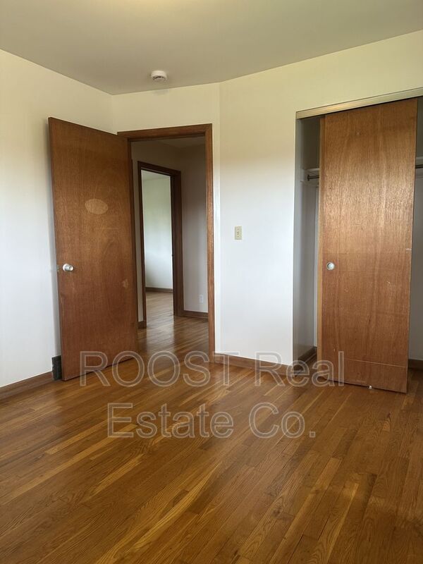 Building Photo - 3919 Conway Dr