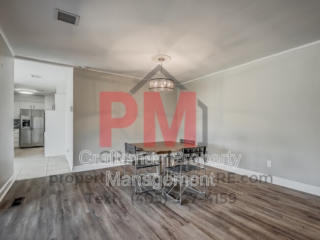 Building Photo - 13601 Pinehurst Rd