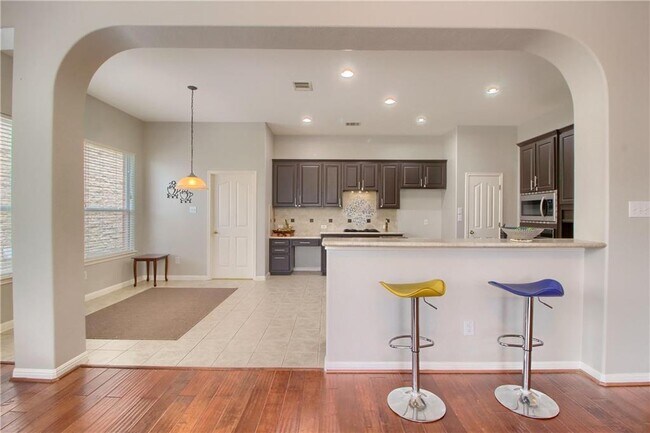 Building Photo - 3003 Cashell Wood Dr