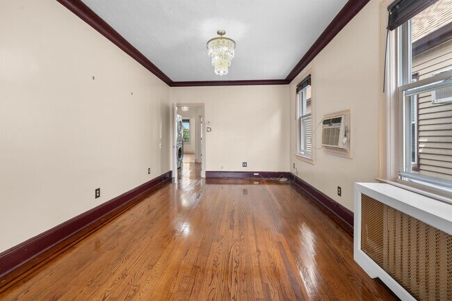 Building Photo - 13 W 27th St