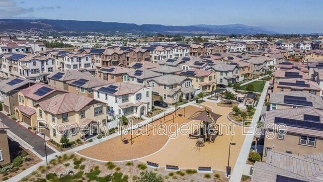 Building Photo - 40709 Melrose Dr