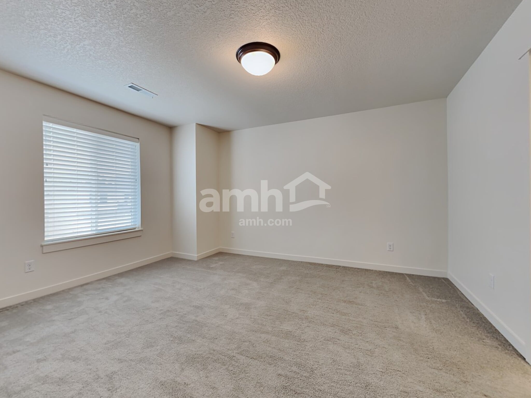 Building Photo - 7029 S 11th St