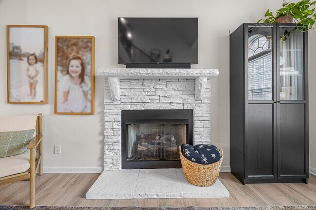Building Photo - Pet Friendly Four Bedroom!
