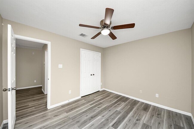 Building Photo - 22035 Emerald Run Ln