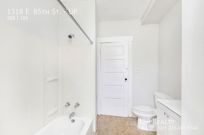 Building Photo - 1318 E 85th St