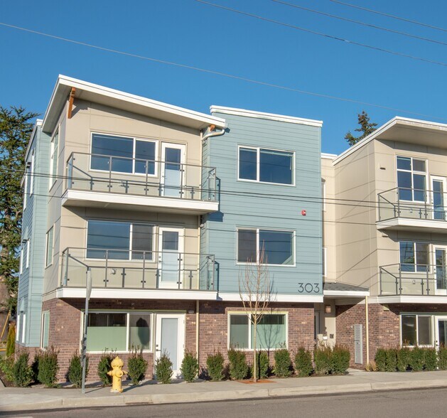 Building Photo - 303 Edmonds St