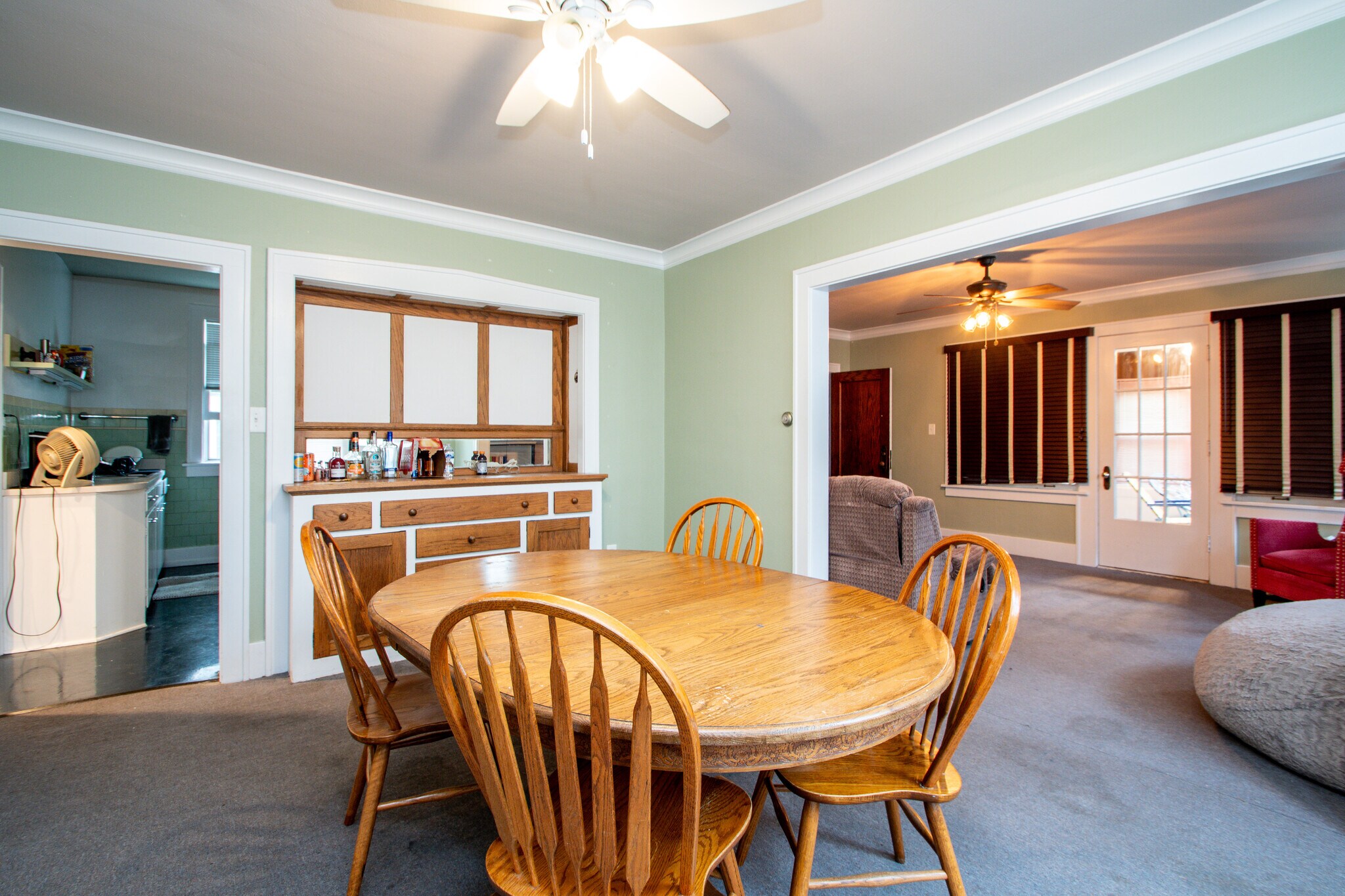 Building Photo - 1411 W Barker Ave