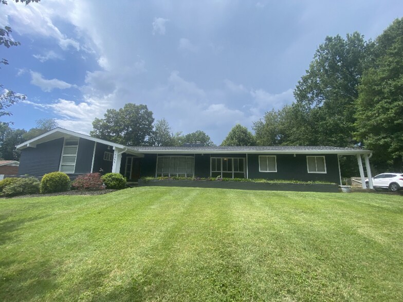 Primary Photo - 1301 Hollins Rd