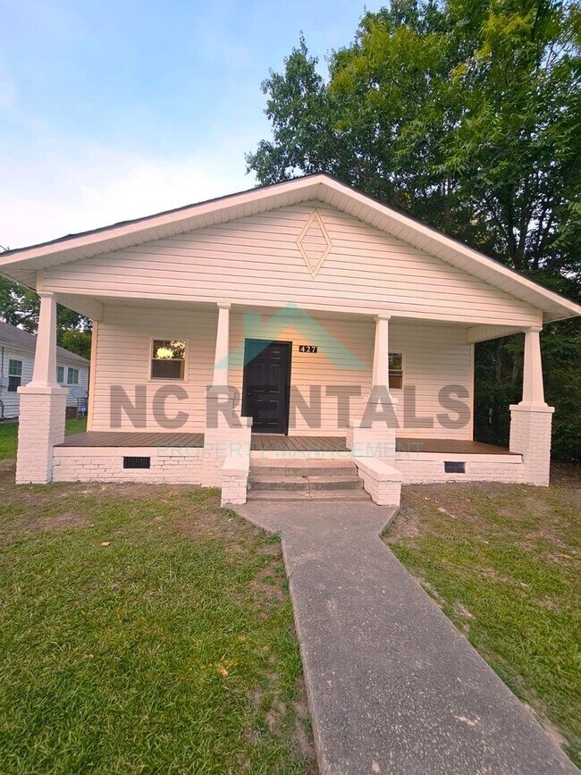 Building Photo - 427 Matthews St