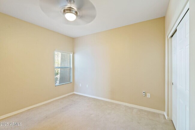 Building Photo - 33575 N Dove Lakes Dr