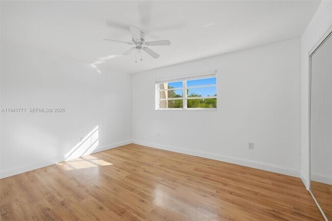 Building Photo - 8313 SW 137th Ave