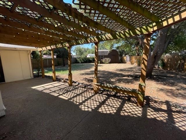 Building Photo - 8508 Willow Creek Ct