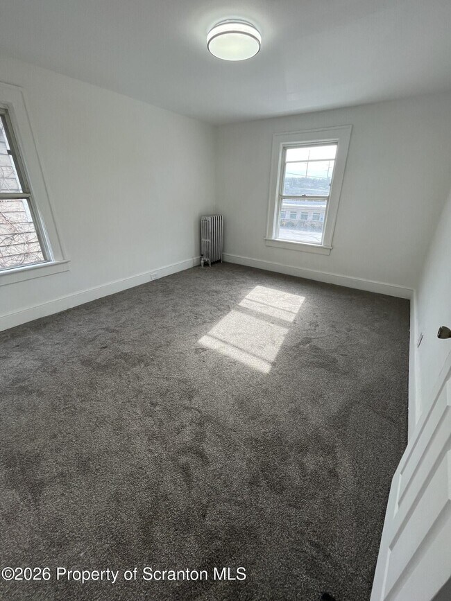 Building Photo - 1139 Sanderson Ave