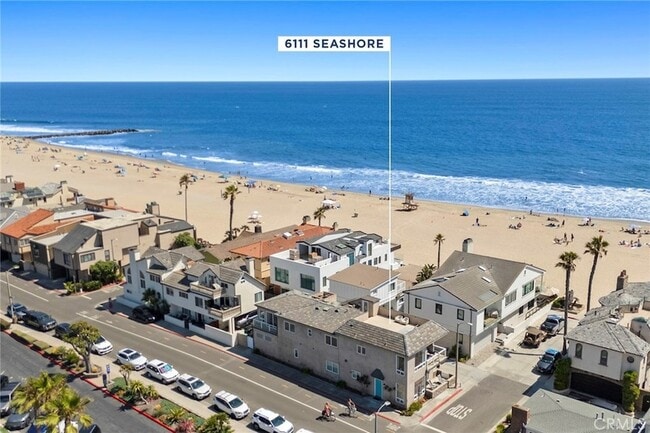 Building Photo - 6111 Seashore Dr