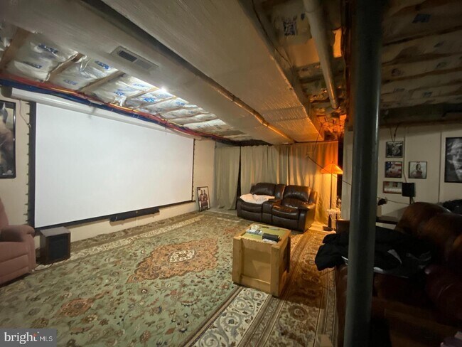 Building Photo - 304 Dunbar Dr