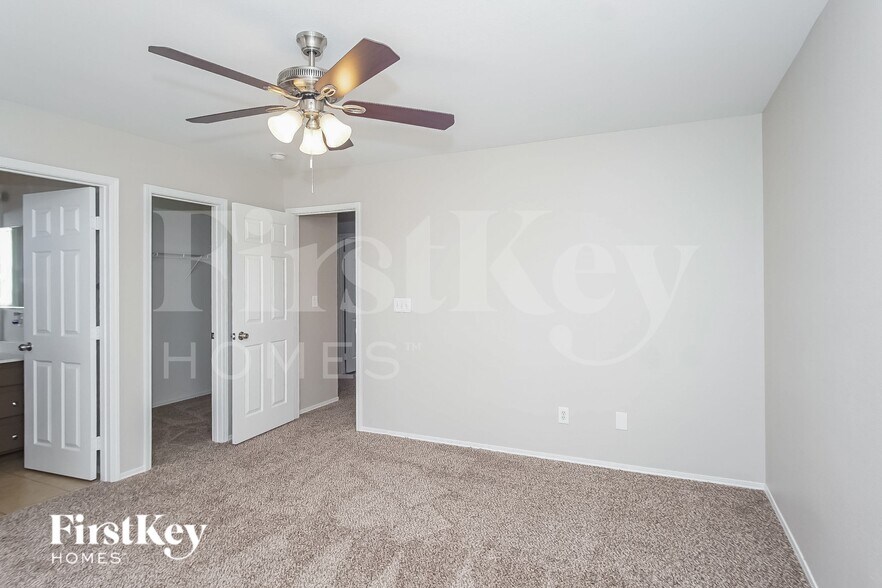 Building Photo - 7486 Decoro St