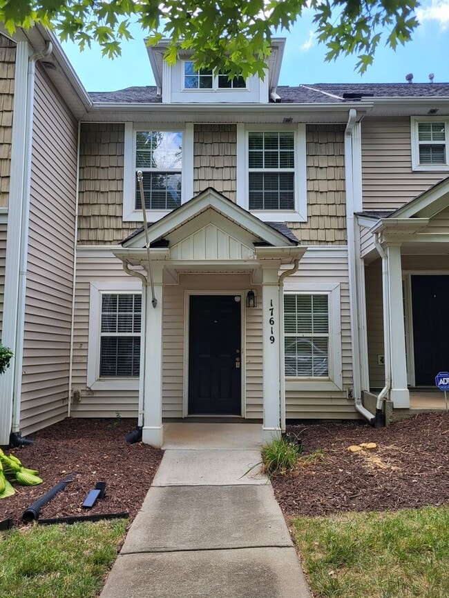 Primary Photo - 2 bedroom townhouse in Cornelius