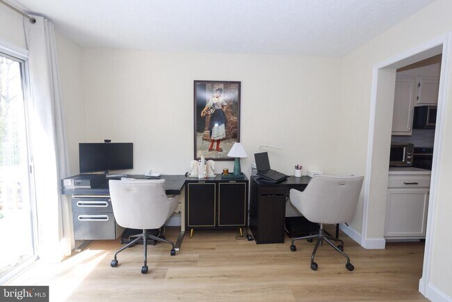 Building Photo - 1424 Falcon Nest Ct