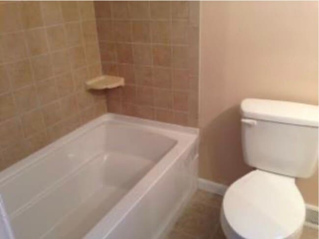 Building Photo - Charming 2 Bdrm/1.5 Bath Townhouse in South Hills
