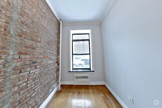 Building Photo - 424 W 51st St