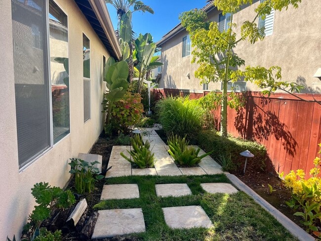 Building Photo - Aviara 4 BD, 3BA in gated community