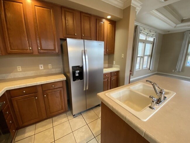 Building Photo - 47 Freedom Dr